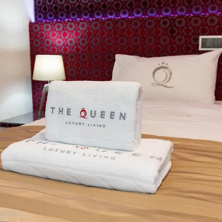 The Queen Luxury - Carlotta *