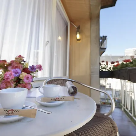 The Queen Luxury - Carlotta *
