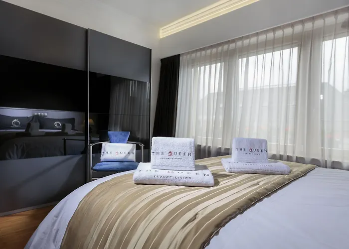 The Queen Luxury - Carlotta * Luxemburg