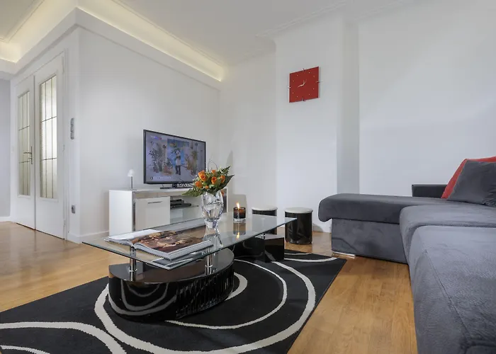 The Queen Luxury - Carlotta Apartman *