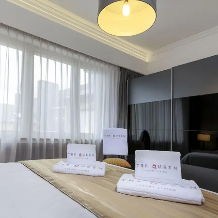 The Queen Luxury - Carlotta *