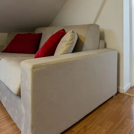 퀸 럭셔리 아파트먼트 - 칼로타 *