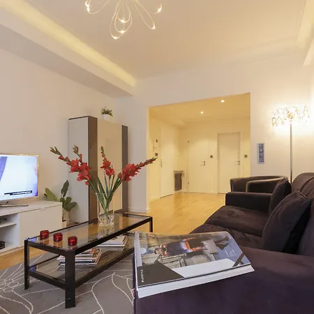 The Queen Luxury - Carlotta * Lucembursko