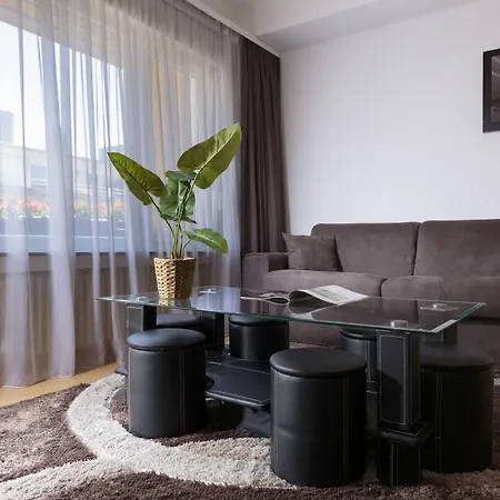 The Queen Luxury - Carlotta Apartment *