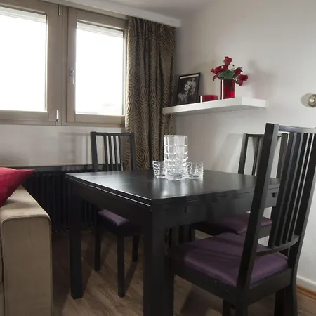 The Queen Luxury - Carlotta * Luxembourg