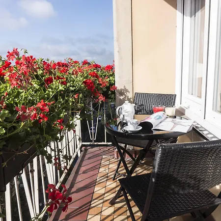 The Queen Luxury - Carlotta Luxembourg