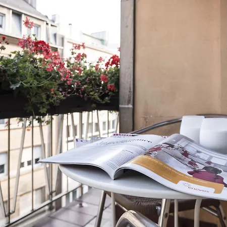 The Queen Luxury - Carlotta Lucembursko