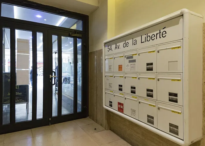 The Queen Luxury - Carlotta