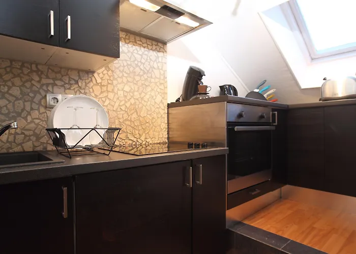 The Queen Luxury - Carlotta *