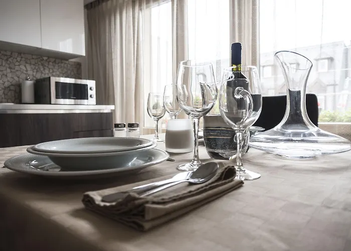 The Queen Luxury - Carlotta Λουξεμβούργο