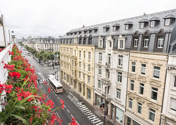 The Queen Luxury - Carlotta Λουξεμβούργο