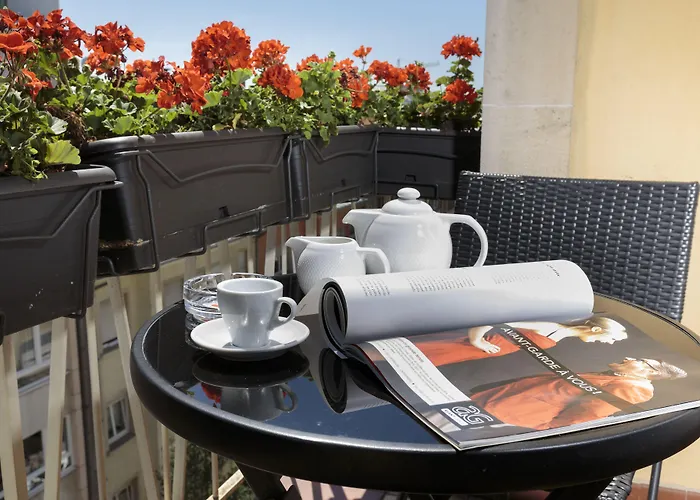 The Queen Luxury - Carlotta