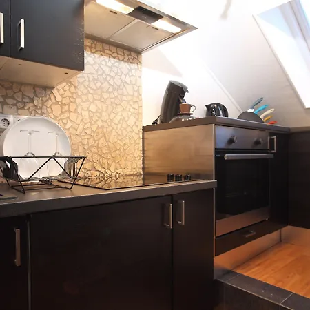 The Queen Luxury - Carlotta *