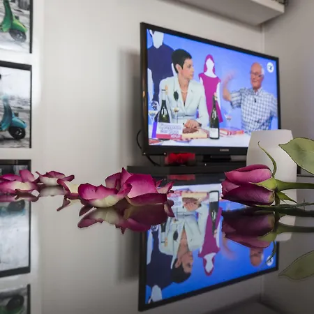 The Queen Luxury - Carlotta Διαμέρισμα *